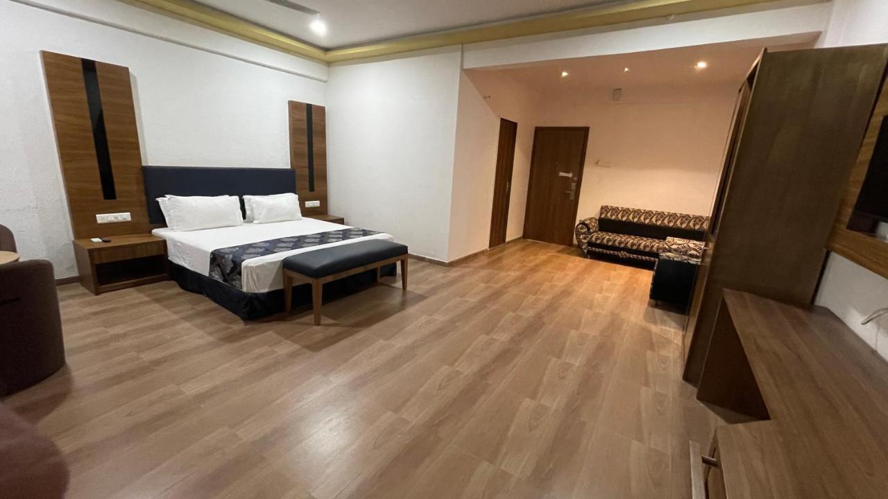 Heaven 7 Hotel & Resort Himatnagar Dış mekan fotoğraf