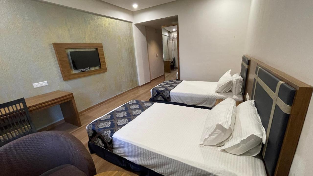 Heaven 7 Hotel & Resort Himatnagar Dış mekan fotoğraf
