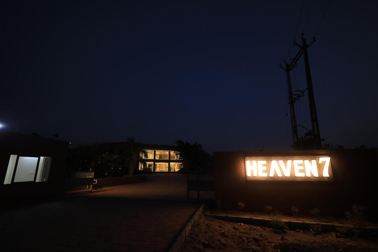 Heaven 7 Hotel & Resort Himatnagar Dış mekan fotoğraf